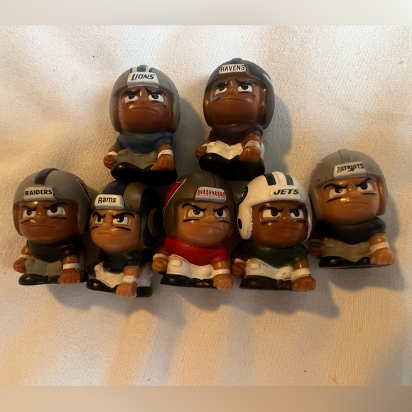 NFL Assorted TeamTeenymates unnamed players - Picture 1 of 3
